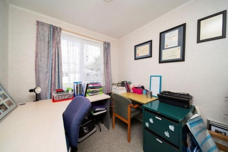 Photo of property in 40 Puriri Street, Hawera, 4610