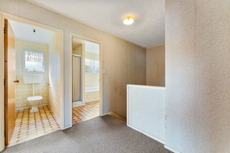 Photo of property in 39 Kohekohe Street, New Lynn, Auckland, 0600