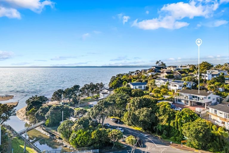 Photo of property in 2/12 Browns Road, Rothesay Bay, Auckland, 0630