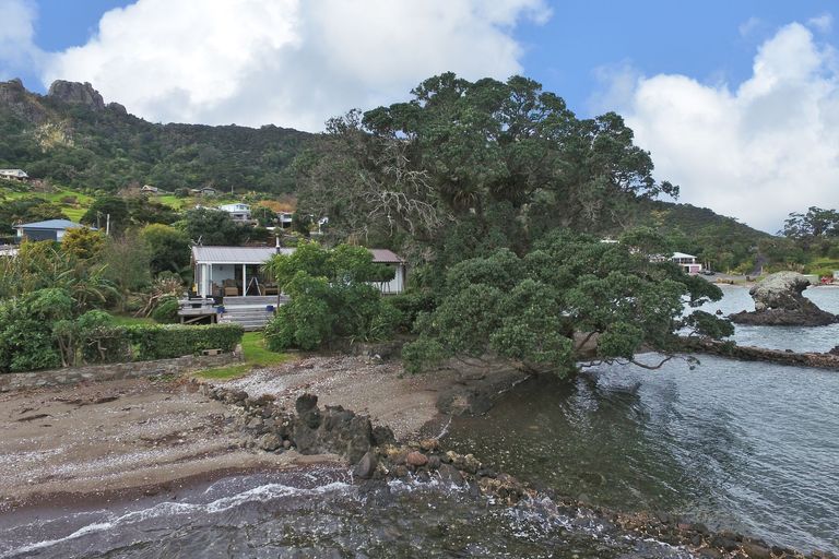 Photo of property in 136 Reotahi Road, Whangarei Heads, Whangarei, 0174