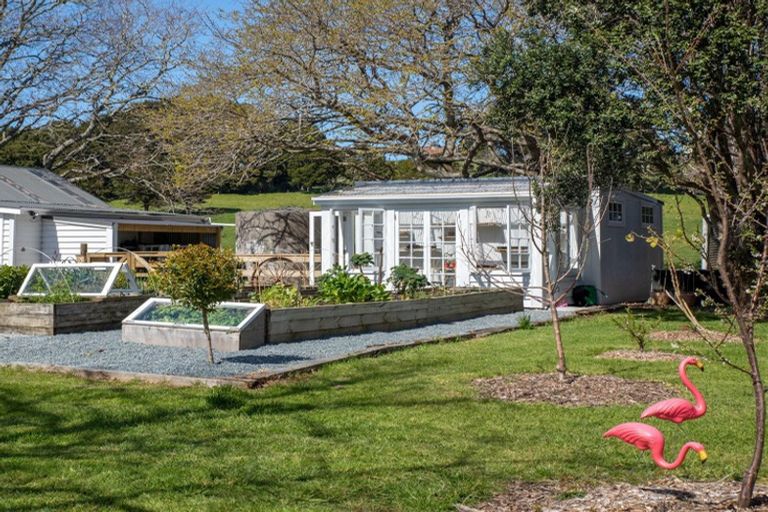 Photo of property in 63 Kaipara Flats Road, Warkworth, 0981