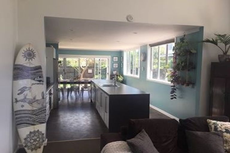 Photo of property in 22 Sackville Street, Fitzroy, New Plymouth, 4312