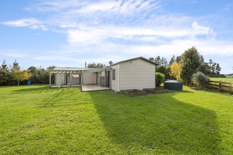 Photo of property in 554 Mountain Road, Lepperton, New Plymouth, 4373