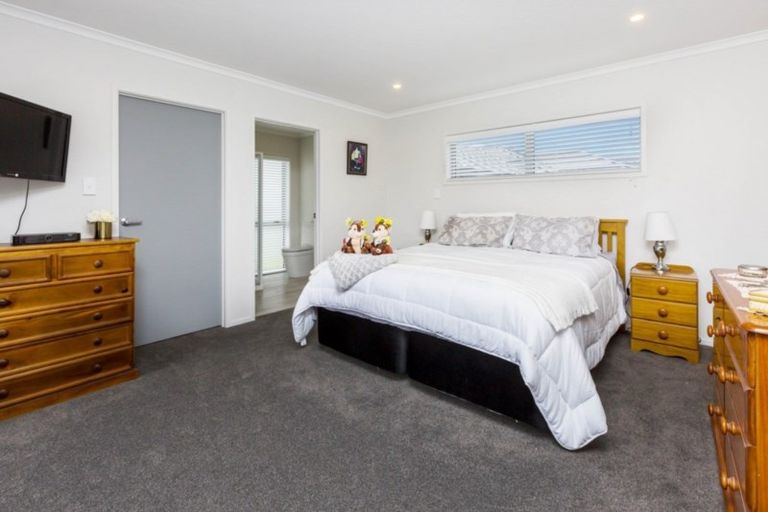 Photo of property in 3 Passchendaele Grove, Trentham, Upper Hutt, 5018