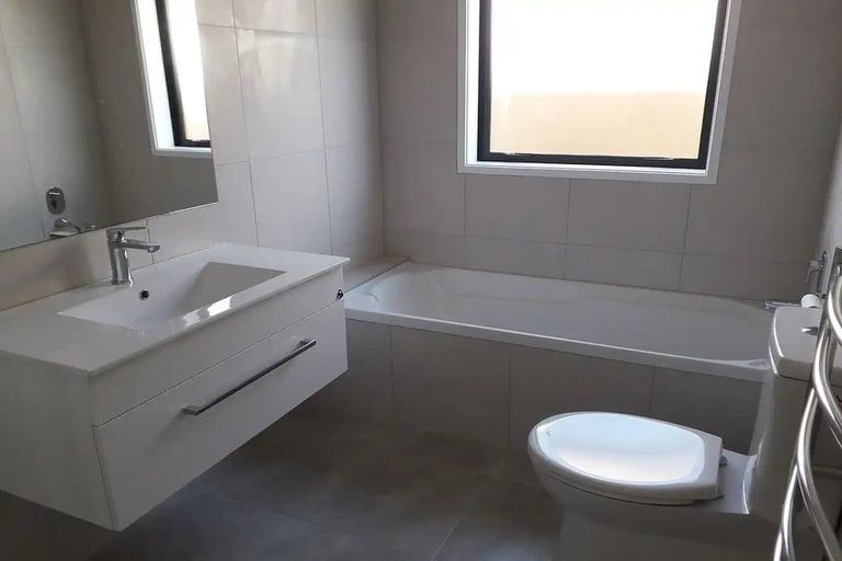 Photo of property in 5 Park Chester Road, Pukekohe, 2120