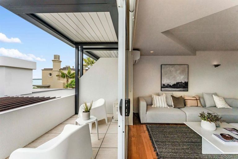 Photo of property in 8a /2 Audrey Road, Takapuna, Auckland, 0620