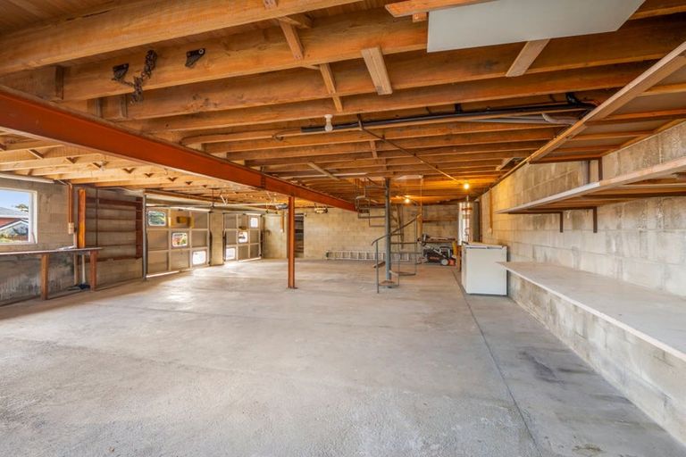 Photo of property in 100 Perth Street, Holmes Hill, Oamaru, 9401