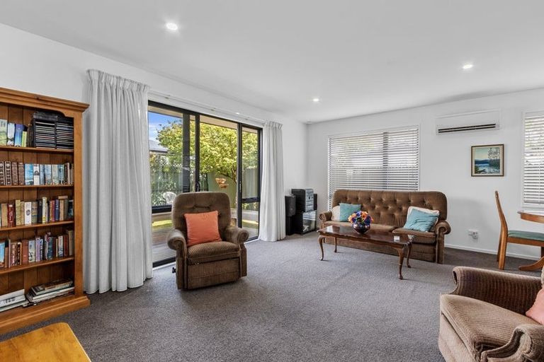 Photo of property in 2/178 Bowhill Road, New Brighton, Christchurch, 8083
