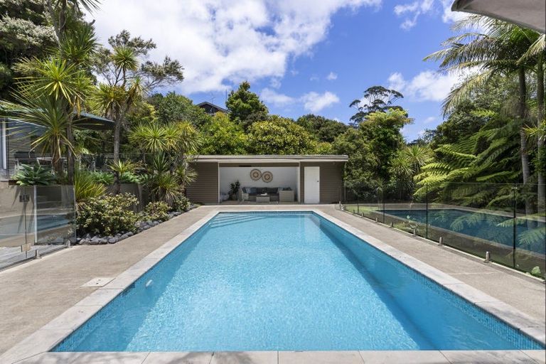 Photo of property in 14 Aberdeen Road, Campbells Bay, Auckland, 0620