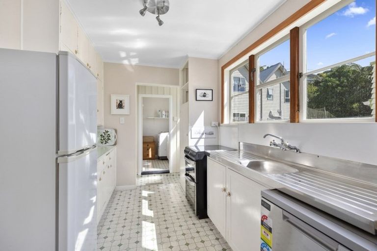 Photo of property in 120 Campbell Street, Karori, Wellington, 6012