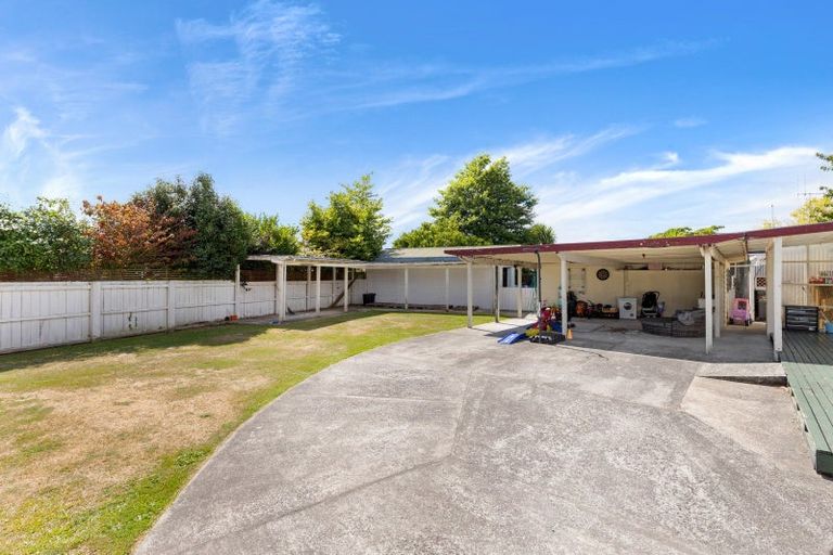 Photo of property in 16 Kenmore Place, Tokoroa, 3420