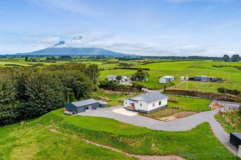 Photo of property in 403 Opunake Road, Cardiff, Stratford, 4391