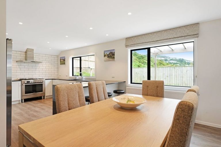 Photo of property in 20 Shastri Terrace, Khandallah, Wellington, 6035