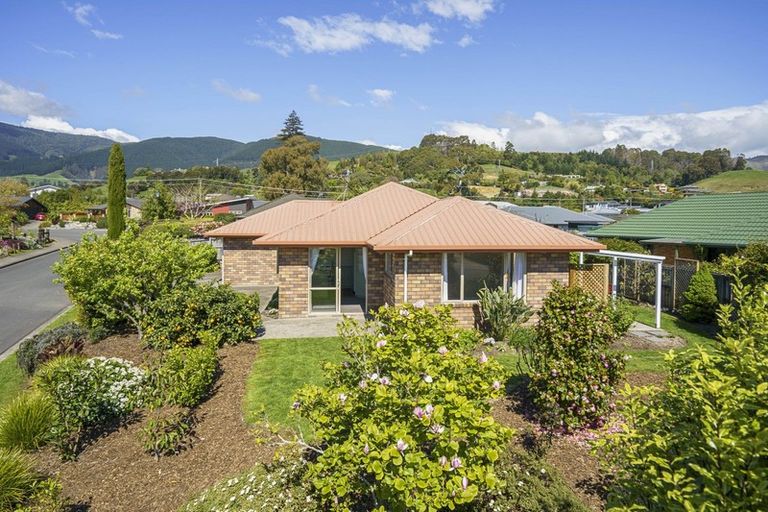 Photo of property in 2 Gershwin Grove, Stoke, Nelson, 7011