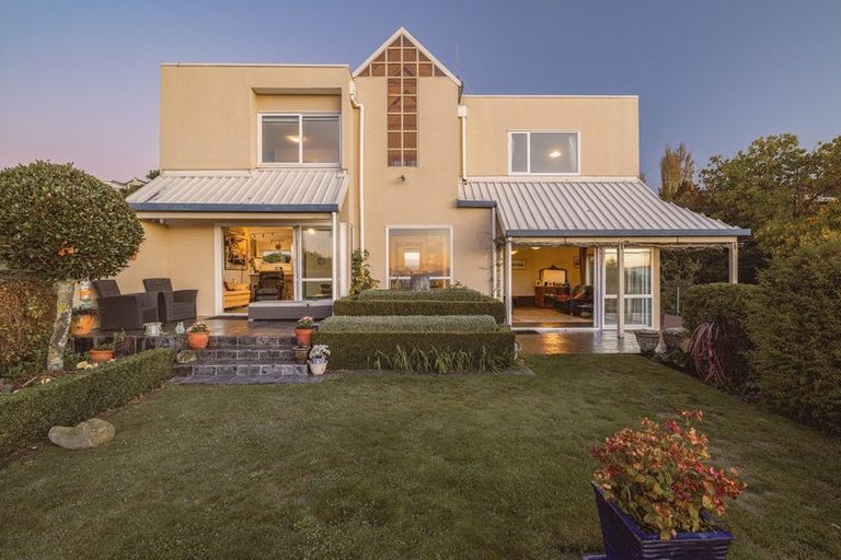 Photo of property in 37 Longhurst Terrace, Cashmere, Christchurch, 8022