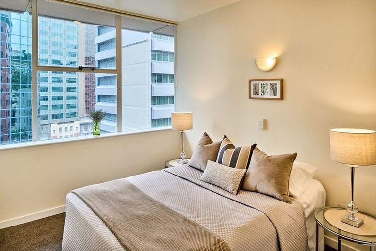 Photo of property in Terrace Tower Apartments, 6a/126 The Terrace, Wellington Central, Wellington, 6011