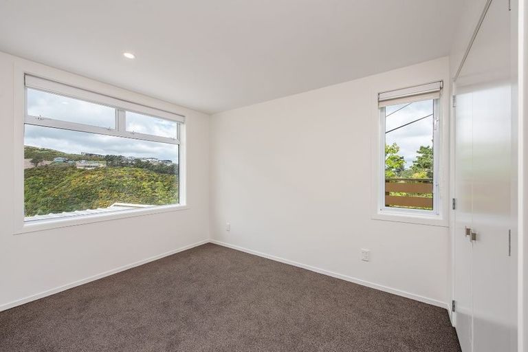 Photo of property in 25f2 Kitchener Terrace, Johnsonville, Wellington, 6037