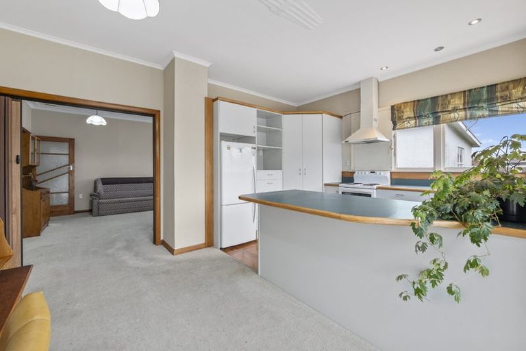 Photo of property in 91 Tukapa Street, Westown, New Plymouth, 4310