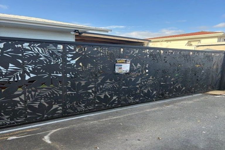 Photo of property in 2/30 Kennington Drive, Clendon Park, Auckland, 2103