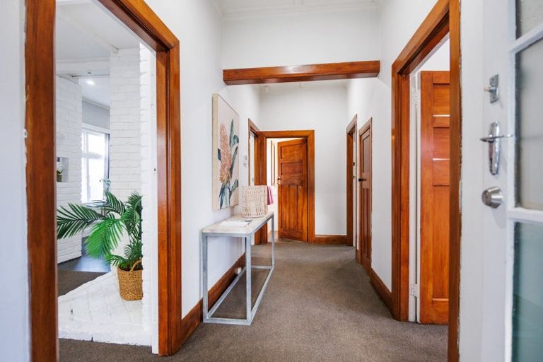 Photo of property in 194 Ferguson Street, West End, Palmerston North, 4412