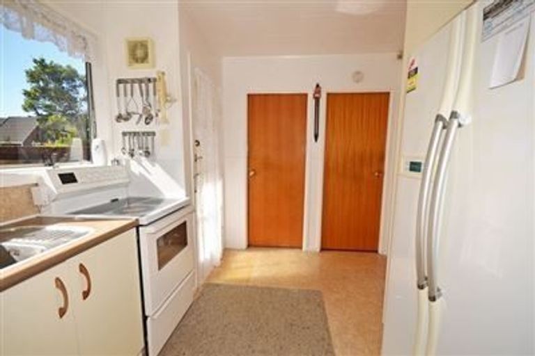 Photo of property in 7 Pipitea Place, Massey, Auckland, 0614