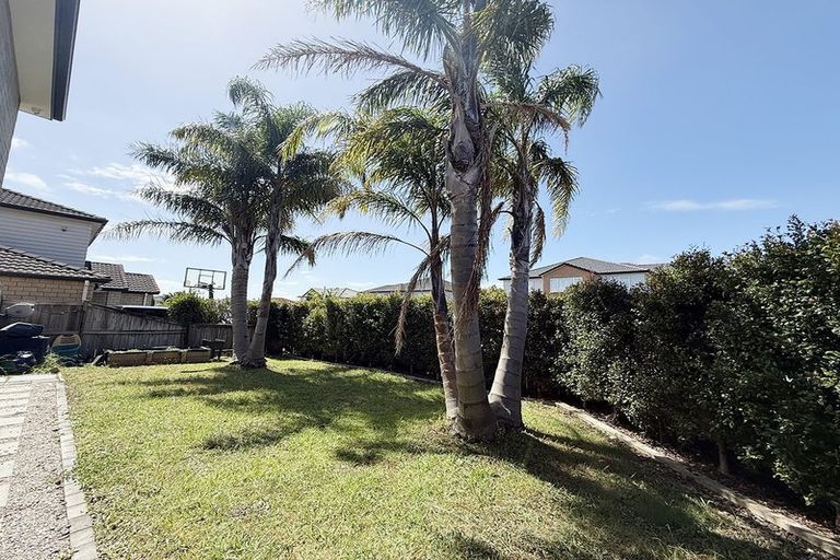 Photo of property in 16 Coolaghy Drive, Flat Bush, Auckland, 2019