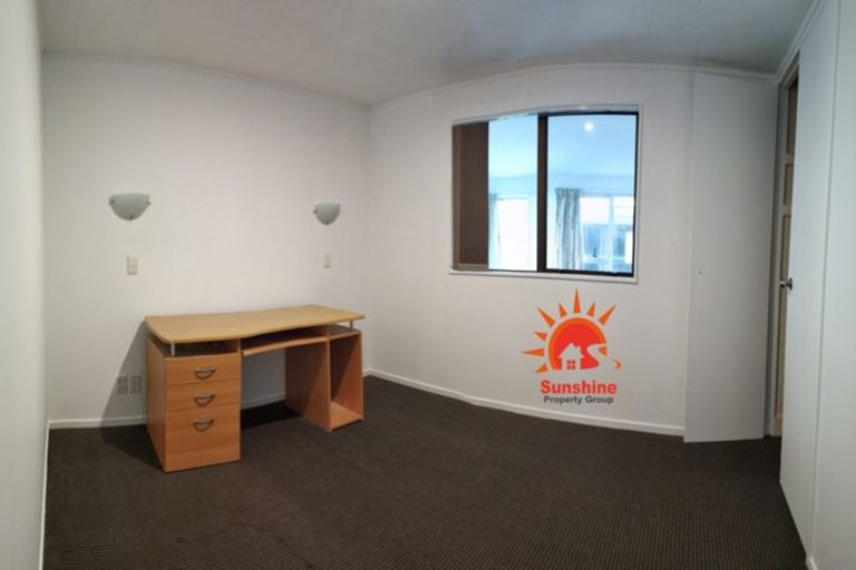 Photo of property in 148 Don Buck Road, Massey, Auckland, 0614