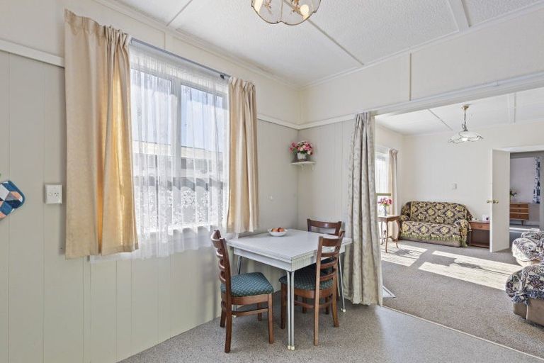 Photo of property in 11a Queen Street, Waitara, 4320