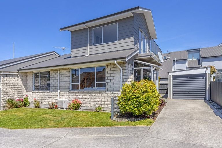 Photo of property in 1/18a Prossers Road, Saint Martins, Christchurch, 8022