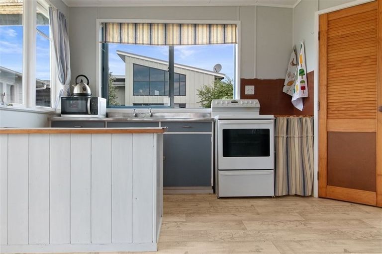 Photo of property in 609b Ocean Road, Whangamata, 3620