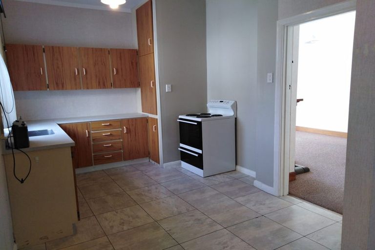 Photo of property in 3 Sydney Street, Palmerston North, 4414