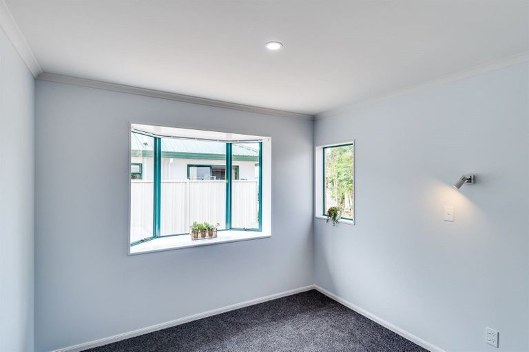 Photo of property in 5 Montague Way, Taradale, Napier, 4112