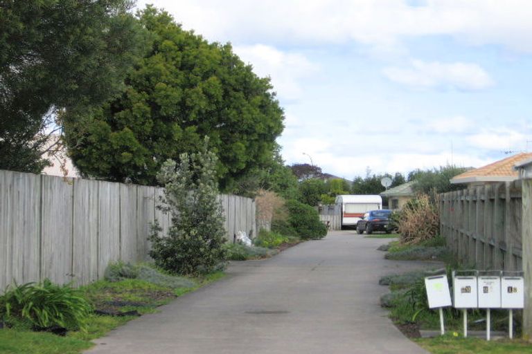 Photo of property in 24 Longstead Avenue, Papamoa Beach, Papamoa, 3118
