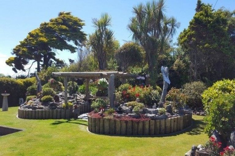 Photo of property in 112 Main Road South, Karoro, Greymouth, 7805