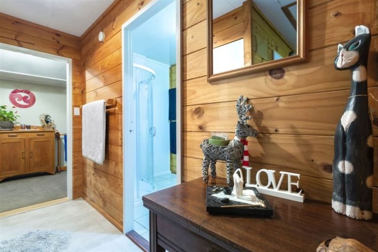 Photo of property in 33 Mellsop Avenue, Waiuku, 2123