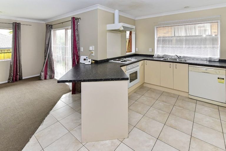 Photo of property in 63c Redoubt Road, Goodwood Heights, Auckland, 2105