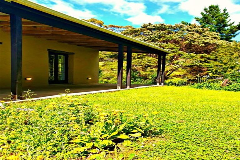 Photo of property in 91g Wade River Road, Stanmore Bay, Whangaparaoa, 0932