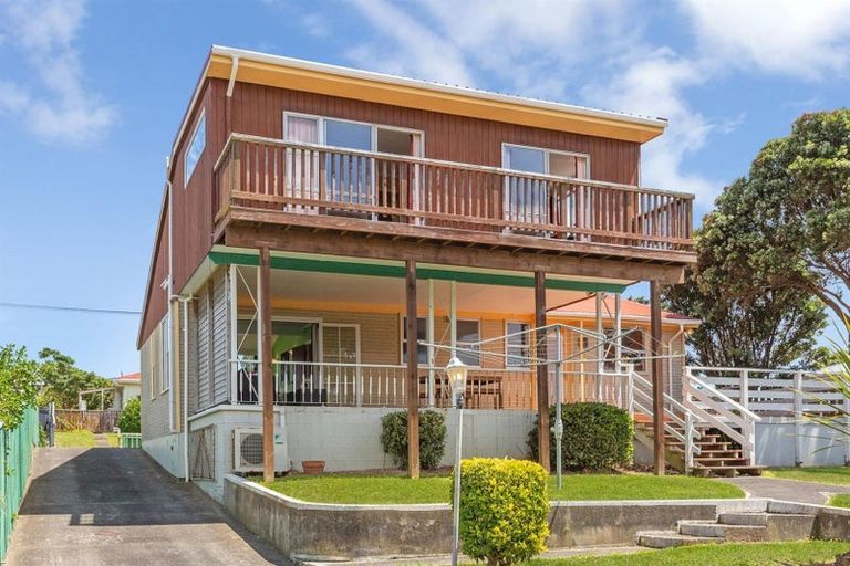 Photo of property in 63 Te Pene Avenue, Titahi Bay, Porirua, 5022