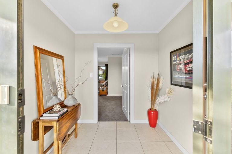 Photo of property in 44 Tutakarae Road, Kelvin Grove, Palmerston North, 4470