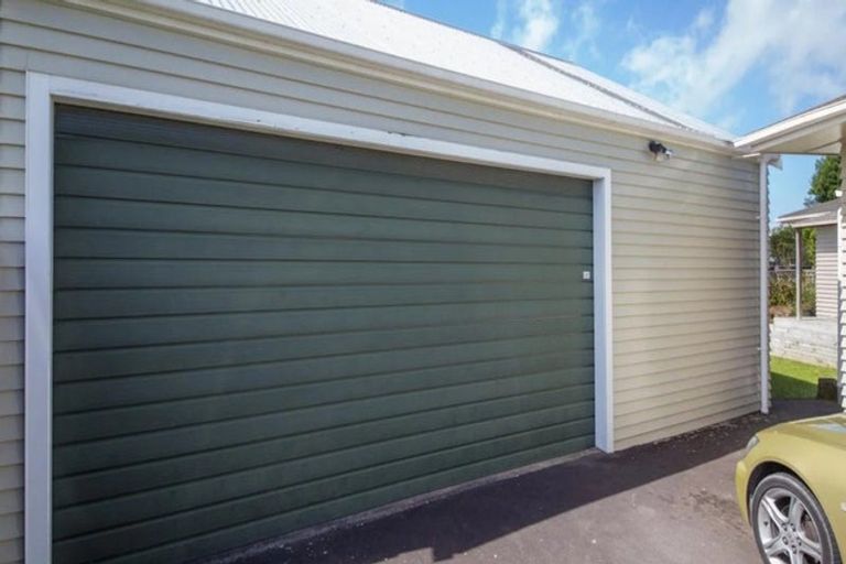 Photo of property in 11 Hartley Place, Awapuni, Palmerston North, 4412