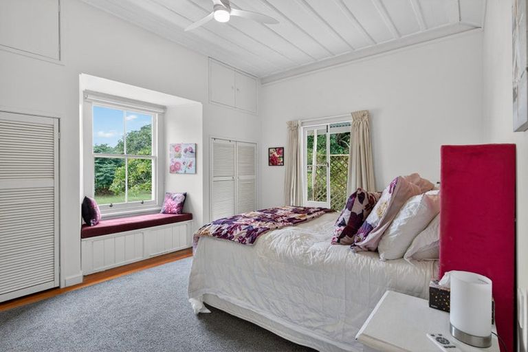 Photo of property in 32 Franklin Road, Paparoa, 0571