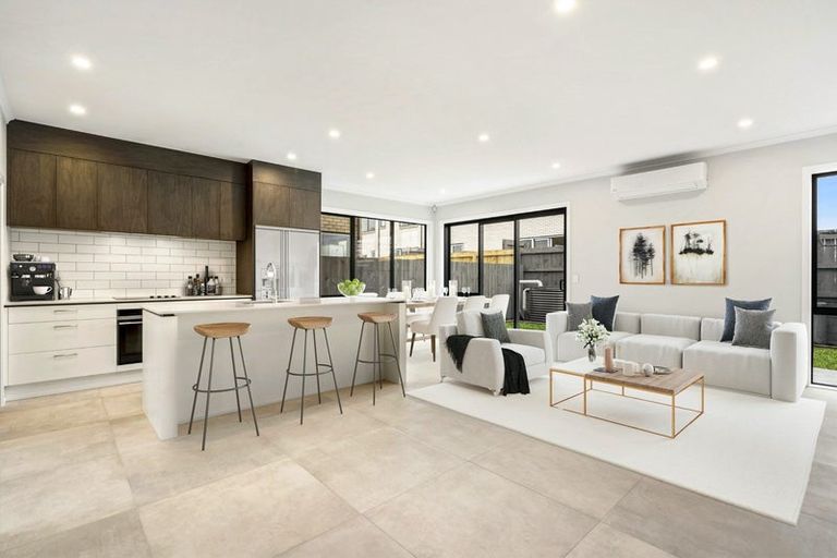 Photo of property in 11 Oyster Drive, Whenuapai, 0618