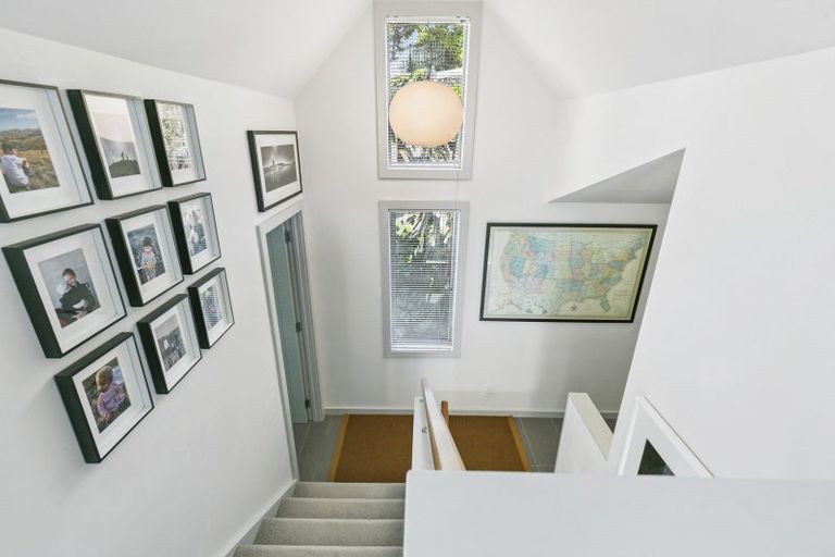 Photo of property in 12a Cavalry Close, Crofton Downs, Wellington, 6035