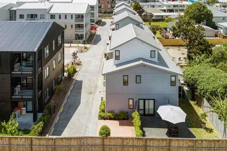 Photo of property in 26 Eileen Newey Place, Henderson, Auckland, 0612