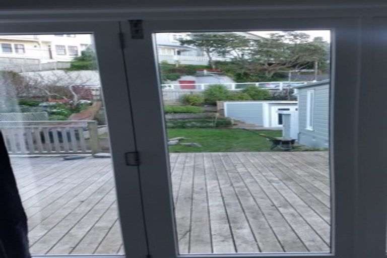 Photo of property in 20 Todman Street, Brooklyn, Wellington, 6021