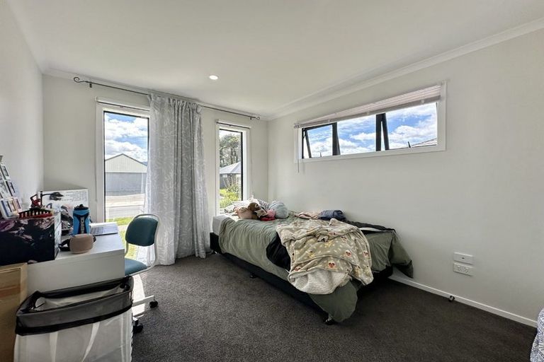 Photo of property in 29 Cynisca Crescent, Wallaceville, Upper Hutt, 5018