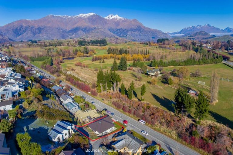 Photo of property in 23 Mcdonnell Road, Arrowtown, 9302