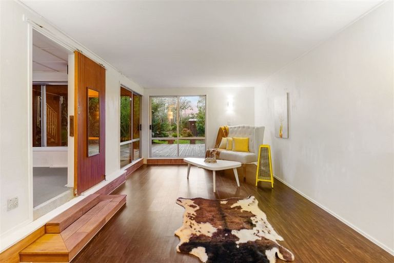 Photo of property in 22 Korotaha Terrace, Rothesay Bay, Auckland, 0630