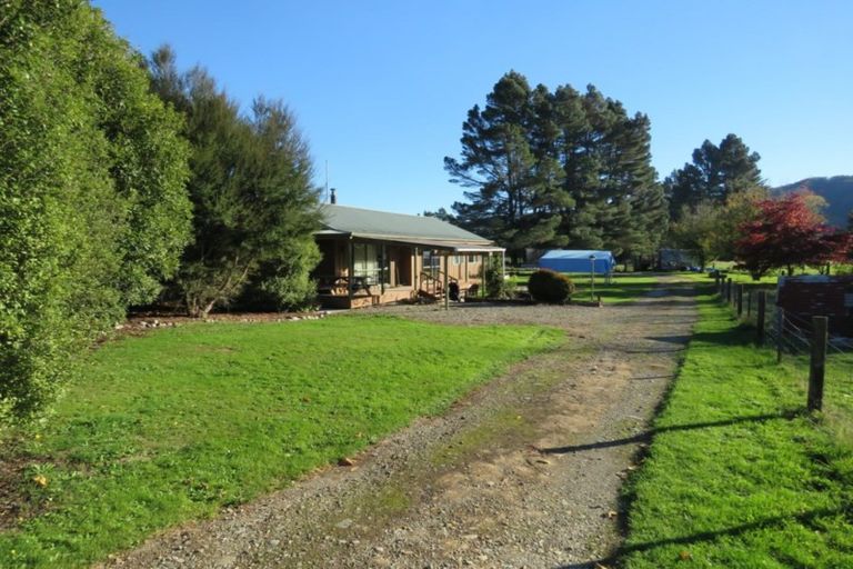 Photo of property in 24 Conlon Street, Reefton, 7830