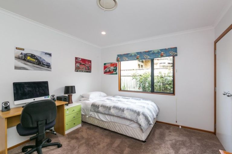 Photo of property in 14 Washington Place, Havelock North, 4130